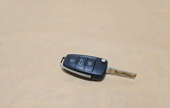 Audi TT TTS Mk2 Ignition lock 8E0837220R
