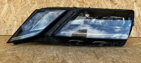 Skoda Octavia Mk3 (5E) Headlight/headlamp 5E1941015D 3390357
