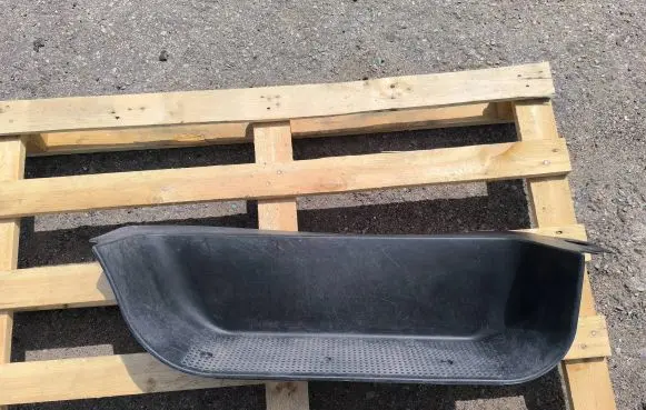 Opel Vivaro Side skirt front trim 8200523986 8200523968