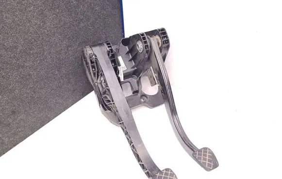 Man TGE 1gen Pedal assembly 2N172103102S 2N172103102