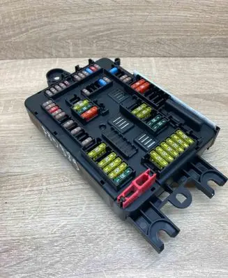 BMW 3 F30 F35 F31 Fuse module 9261110 10688710
