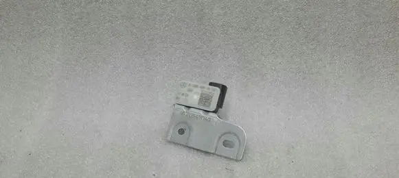 Mercedes-Benz E W213 Airbag deployment crash/impact sensor A0009057600