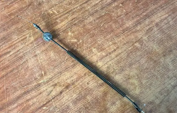 Volkswagen Touran I Front door cable line 1T0837085