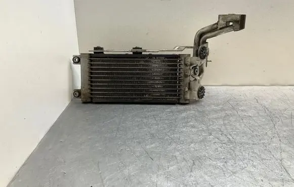 BMW 3 E92 E93 Engine oil radiator 7521376 58572810 150320101