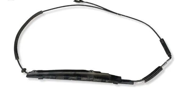 Audi Q7 4L Engine bonnet/hood lock release cable 4L1823535