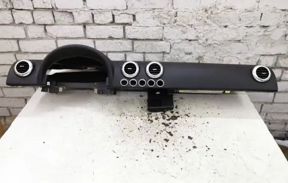 Audi TT Mk1 Dashboard