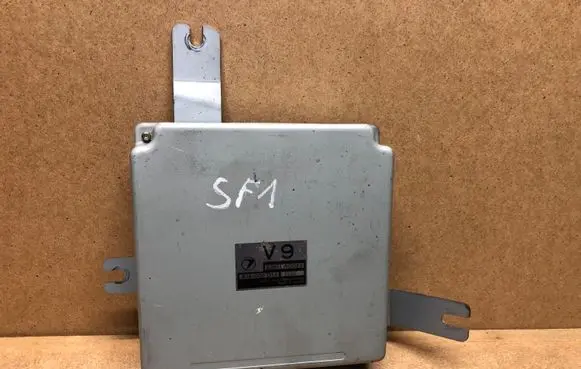 Subaru Forester SF Engine control unit/module 22611AG040 A18000DIJ