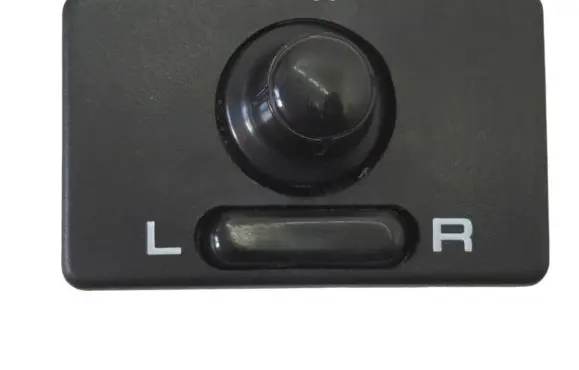 Nissan Maxima Wing mirror switch 7304T