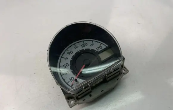 Toyota Aygo AB10 Speedometer (instrument cluster) 838000H133