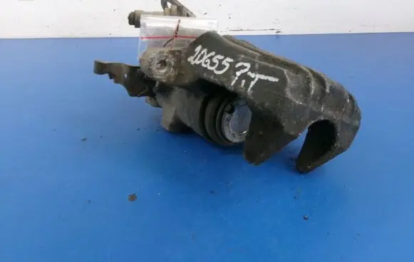 Volkswagen Golf V Rear brake caliper