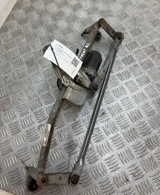 Volkswagen PASSAT B6 Front wiper linkage and motor 3C1955023E A9738881H A9738881