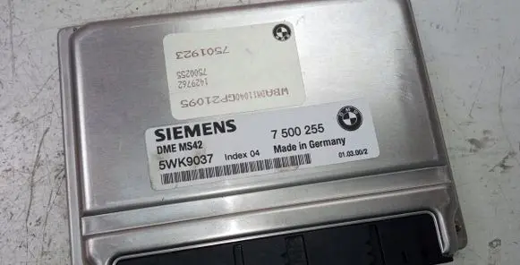 BMW 5 E39 Engine control unit/module ECU 