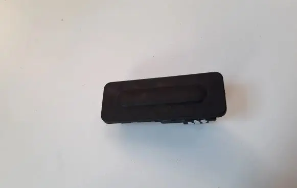 Peugeot 3008 II Tailgate opening switch 9676028380