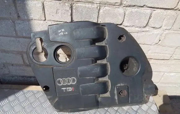 Engine cover (trim)