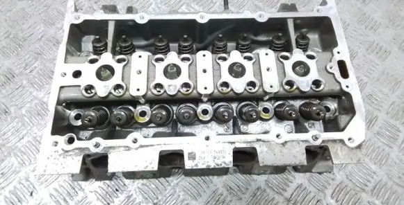 Volkswagen Jetta USA Engine head 04E061F