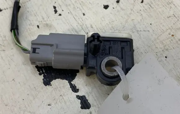 Volvo S60 Airbag deployment crash/impact sensor 31334336