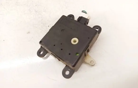 Nissan X-Trail T30 Air flap motor/actuator 3J11030820