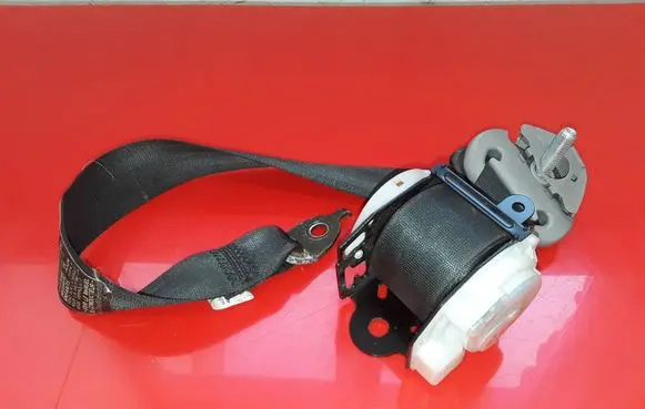 Mitsubishi Grandis Rear seatbelt TKAB2N698