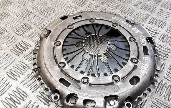 Skoda Octavia Mk2 (1Z) Pressure plate 3082000386
