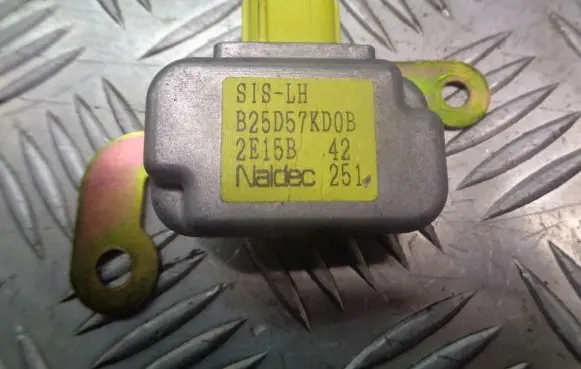 Mazda 323 F Airbag deployment crash/impact sensor B25D57KD0B