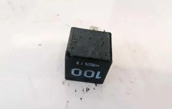 Volkswagen PASSAT B6 Other relay 7m0951253a v23136-j6-x45