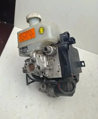 Mitsubishi Pajero ABS Pump MR569728 4C03885
