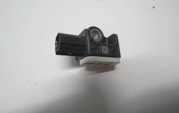 Volvo V60 Airbag deployment crash/impact sensor 31334336 170525 C83HA