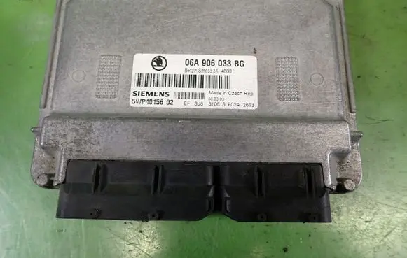 Skoda Octavia Mk1 (1U) Engine control unit/module ECU