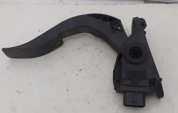 Audi A6 S6 C6 4F Accelerator throttle pedal 8K1723523