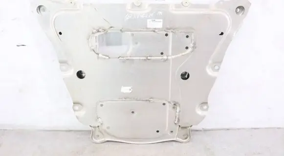 BMW X7 G07 Engine splash shield/under tray 6878068 6862071 31106862071