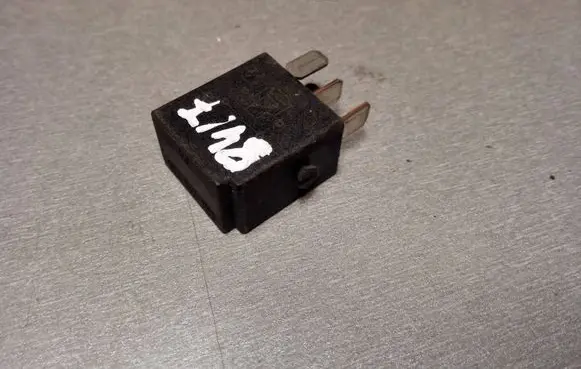 Mercedes-Benz C W202 Other relay 0025421119