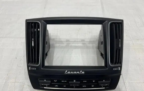 Maserati Levante Climate control unit
