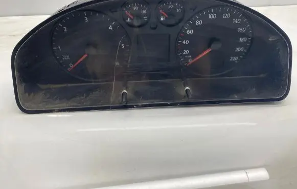 Volkswagen Transporter - Caravelle T5 Speedometer (instrument cluster) 7H0920851R VWZ7Z0F4840832 11120621549
