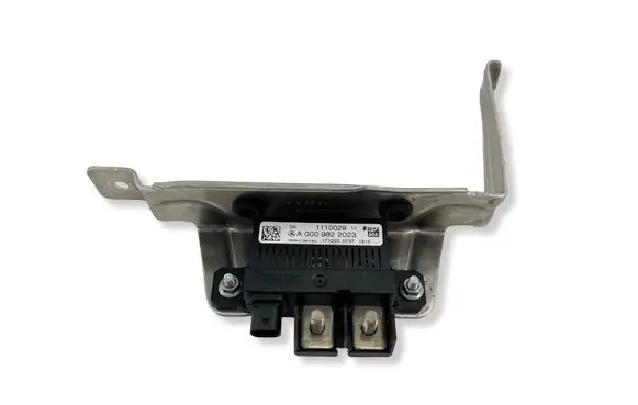 Mercedes-Benz C W205 Charging relay 1110029 1712200737 A0009822023