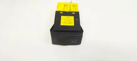 Fog light switch