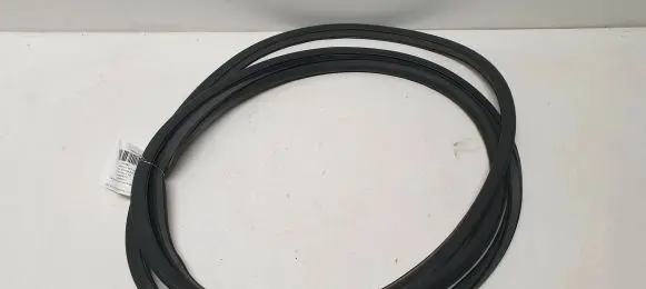 Volvo XC90 Front door rubber seal