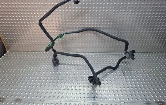 BMW M3 F80 Breather/breather pipe/hose S26371735 7636149