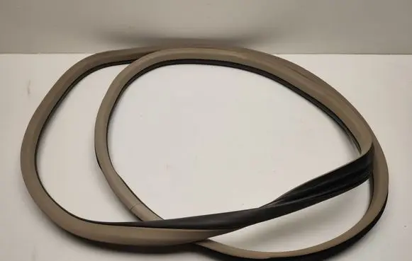 Mercedes-Benz ML W166 Front door rubber seal A1666970051