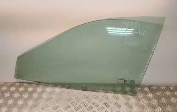 Volvo S40, V40 Front door window glass four-door