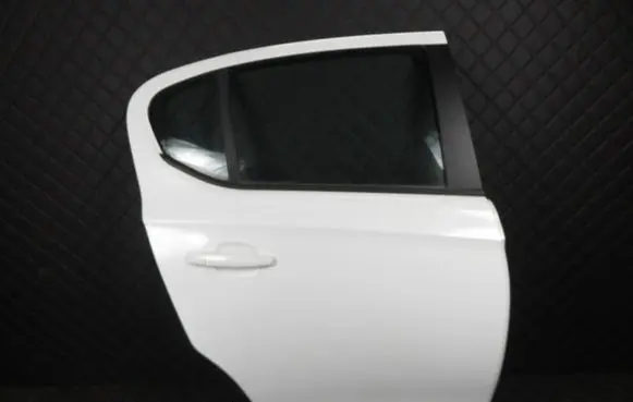 Opel Corsa E Rear door 