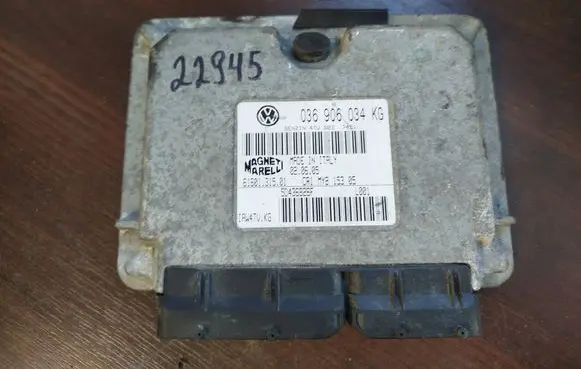 Volkswagen Polo Engine control unit/module 036906034kg