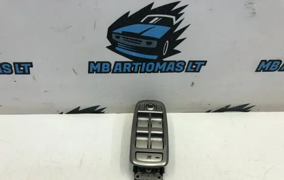 Jaguar XF X250 Electric window control switch 8X2314540AD