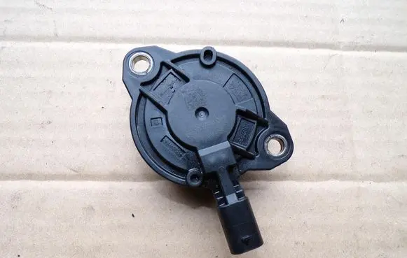 Opel Mokka B Camshaft vanos timing valve 9837322780