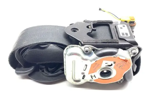 Seat Leon (5F) Front seatbelt 