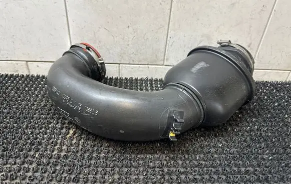 Volvo XC60 Intercooler hose/pipe 30757872