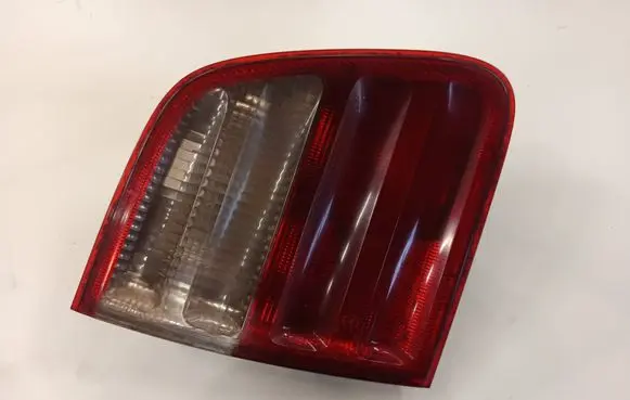 Mercedes-Benz E W210 Tailgate rear/tail lights A2108205964 324501Q2