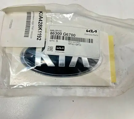 KIA Picanto Manufacturer badge logo/emblem 86300G6700