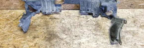Honda FR-V Front bumper skid plate/under tray 