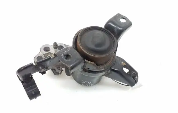 Toyota Avensis T270 Engine mount bracket 123050R020