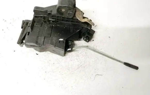 Mercedes-Benz E W210 Front door lock 2027204435